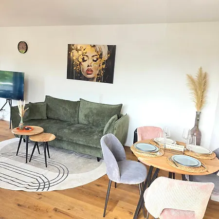 Design-apartments I Klimaanlage I Boxspring I Nespresso I Parklplatz * Weil am Rhein