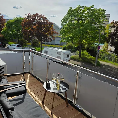Design I 1-Zimmer-Apartments I Klimaanlage I Boxspring I Parkplatz شقة
